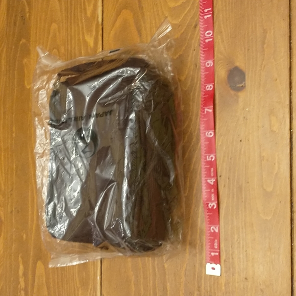 Japan Airlines Loewe amenities kit - Picture 2 of 6